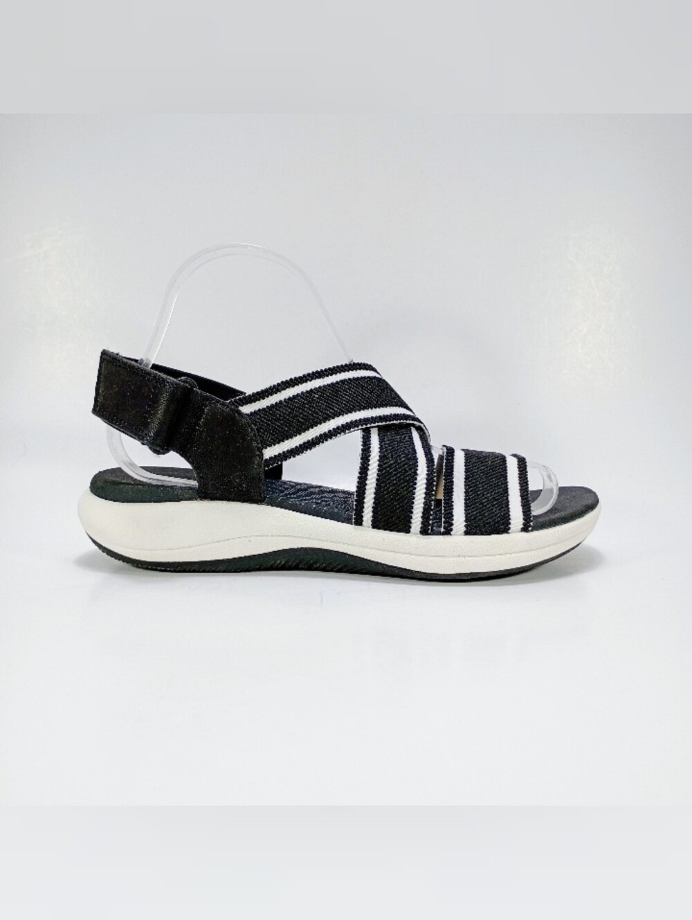 Clarks Mira Lily Womens 8.5 Black And White Adjustable Strap Open Toe Sandals